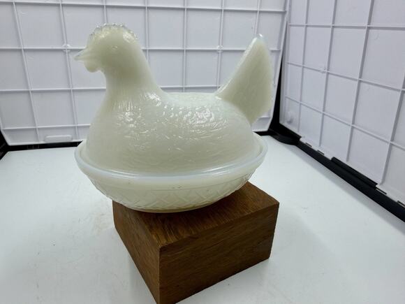 Other - Vintage 4" Opalescent Milk Glass Hen on Nest Mini Dish 1940s HON Hazel Atlas?